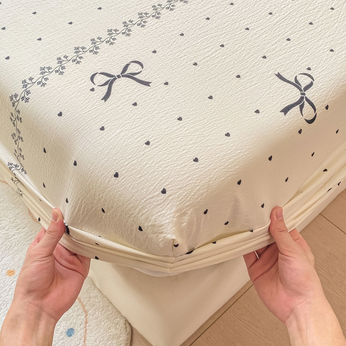 91家纺网 家纺一手货源 找家纺 朵朵家纺 2025新款超柔印花单床笠单品学生宿舍床垫保护套 床笠（床垫保护套可定制尺寸 ） 法式蝴蝶结