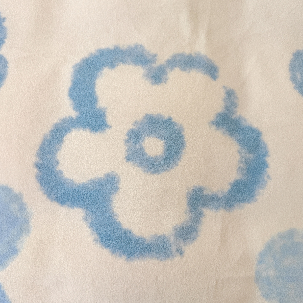 91家纺网 家纺一手货源 找家纺 LIFE.丽芙 2025秋冬新款A类牛奶绒加厚夹棉床笠+被套组合四件套 花恋