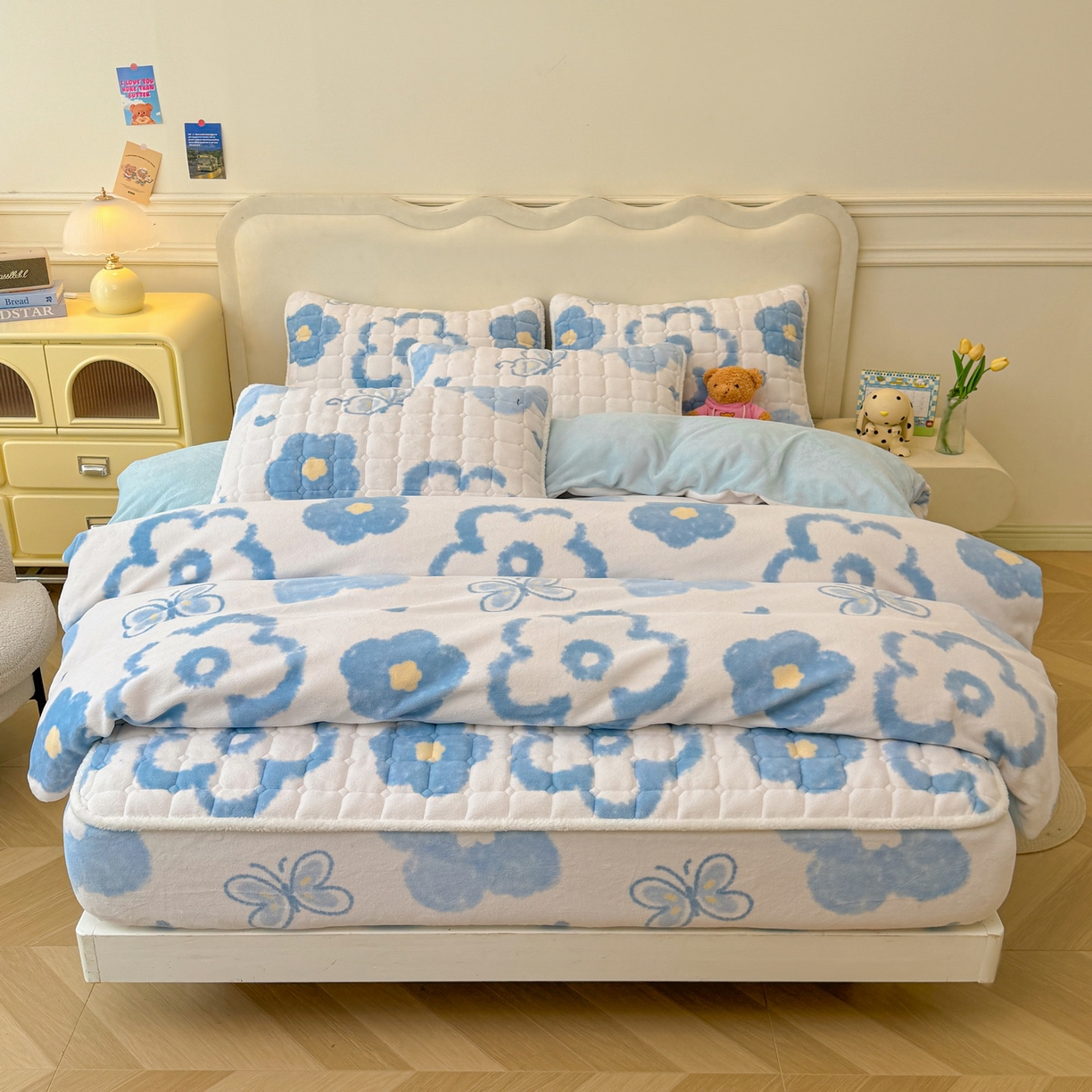 91家纺网 家纺一手货源 找家纺 LIFE.丽芙 2025秋冬新款A类牛奶绒加厚夹棉床笠+被套组合四件套 花恋