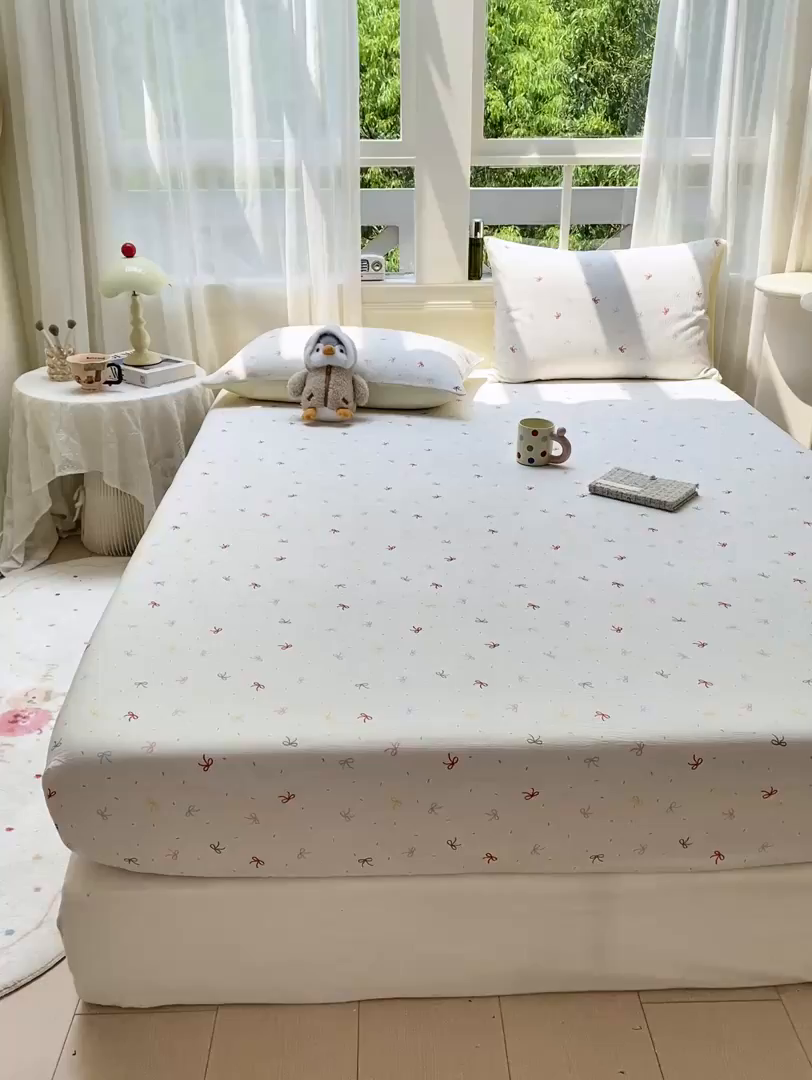 91家纺网 家纺一手货源 找家纺 朵朵家纺 2025新款超柔印花单床笠单品学生宿舍床垫保护套 床笠（床垫保护套可定制尺寸 ） 奶油蝴蝶结