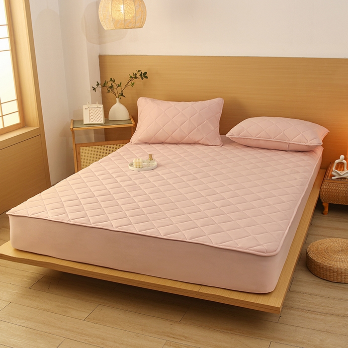 91家纺网 家纺一手货源 找家纺 小禹仔家纺 2025新款亲肤夹棉床笠 粉色