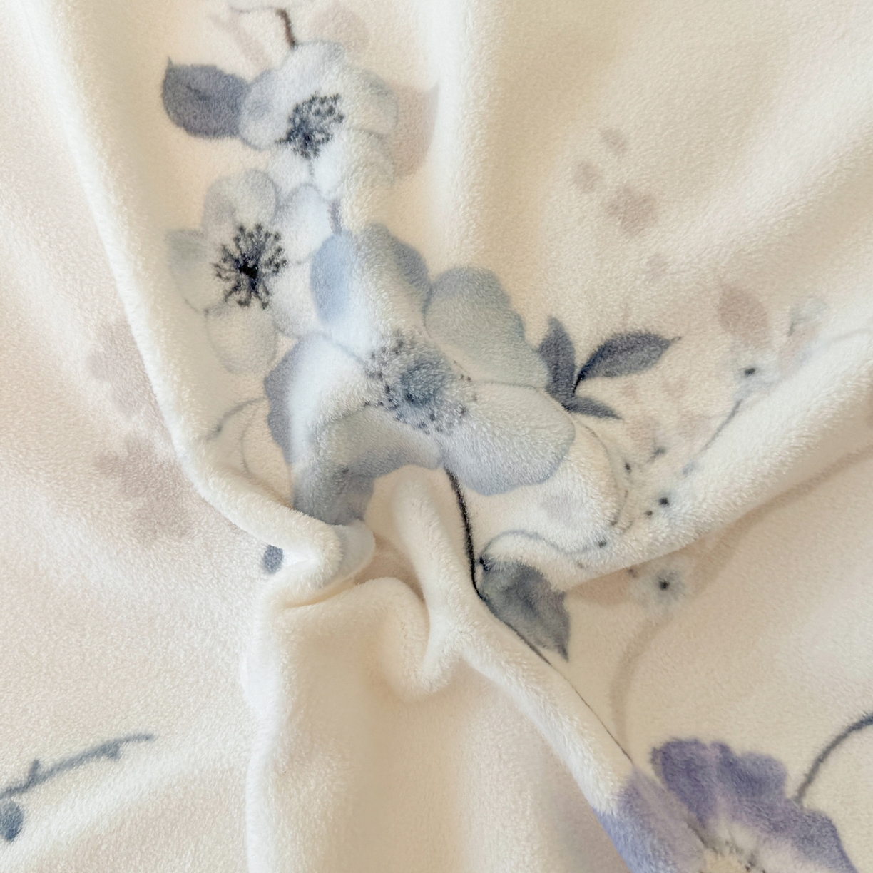 91家纺网 家纺一手货源 找家纺 LIFE.丽芙 2025秋冬新款A类牛奶绒加厚夹棉床笠+被套组合四件套 司藤