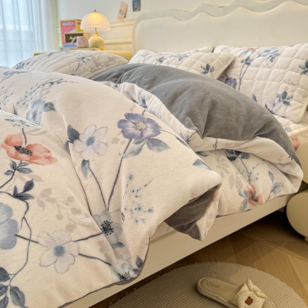 91家纺网 家纺一手货源 找家纺 LIFE.丽芙 2025秋冬新款A类牛奶绒加厚夹棉床笠+被套组合四件套 司藤