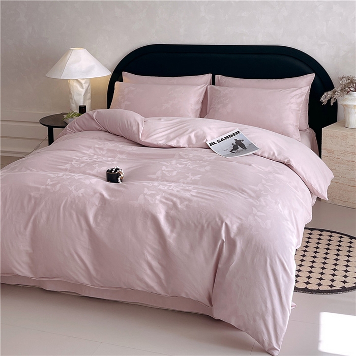 91家纺网 家纺一手货源 找家纺 琪格格纺织 2025新款50S贡缎大提花加厚全棉磨毛四件套 流光蝶影-粉紫