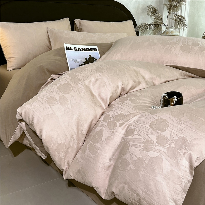 91家纺网 家纺一手货源 找家纺 琪格格纺织 2025新款50S贡缎大提花加厚全棉磨毛四件套 罗拉之梦-可可棕