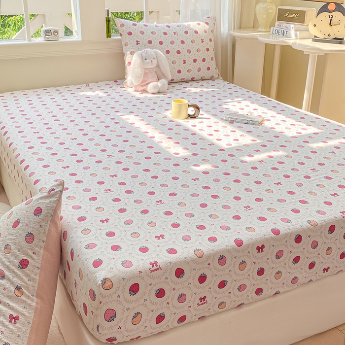 91家纺网 家纺一手货源 找家纺 朵朵家纺 2025新款超柔印花单床笠单品学生宿舍床垫保护套 床笠（床垫保护套可定制尺寸 ） 甜心草莓
