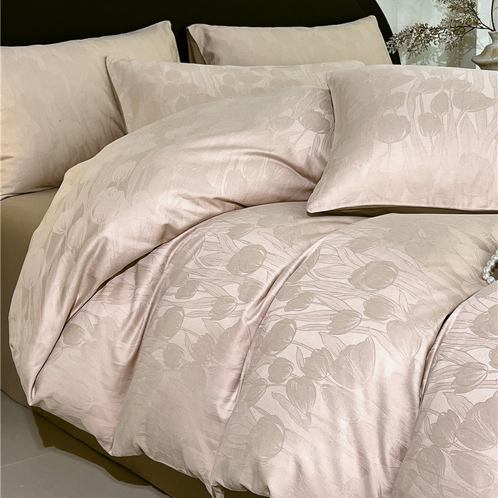 91家纺网 家纺一手货源 找家纺 琪格格纺织 2025新款50S贡缎大提花加厚全棉磨毛四件套 罗拉之梦-可可棕