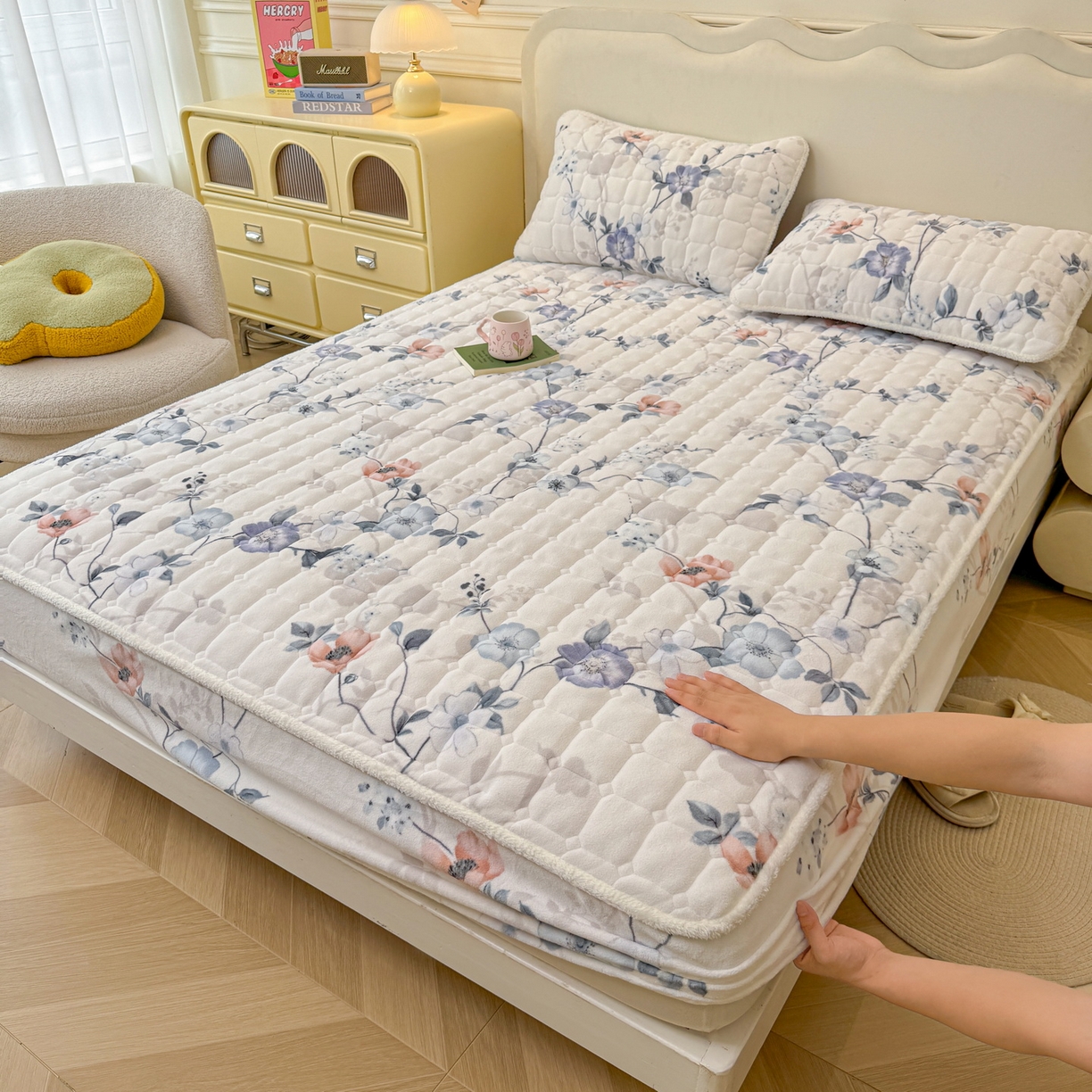 91家纺网 家纺一手货源 找家纺 LIFE.丽芙 2025秋冬新款A类牛奶绒加厚夹棉床笠+被套组合四件套 司藤