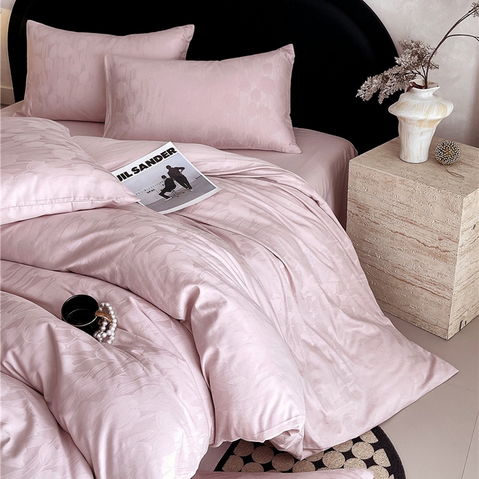 91家纺网 家纺一手货源 找家纺 琪格格纺织 2025新款50S贡缎大提花加厚全棉磨毛四件套 罗拉之梦-粉紫