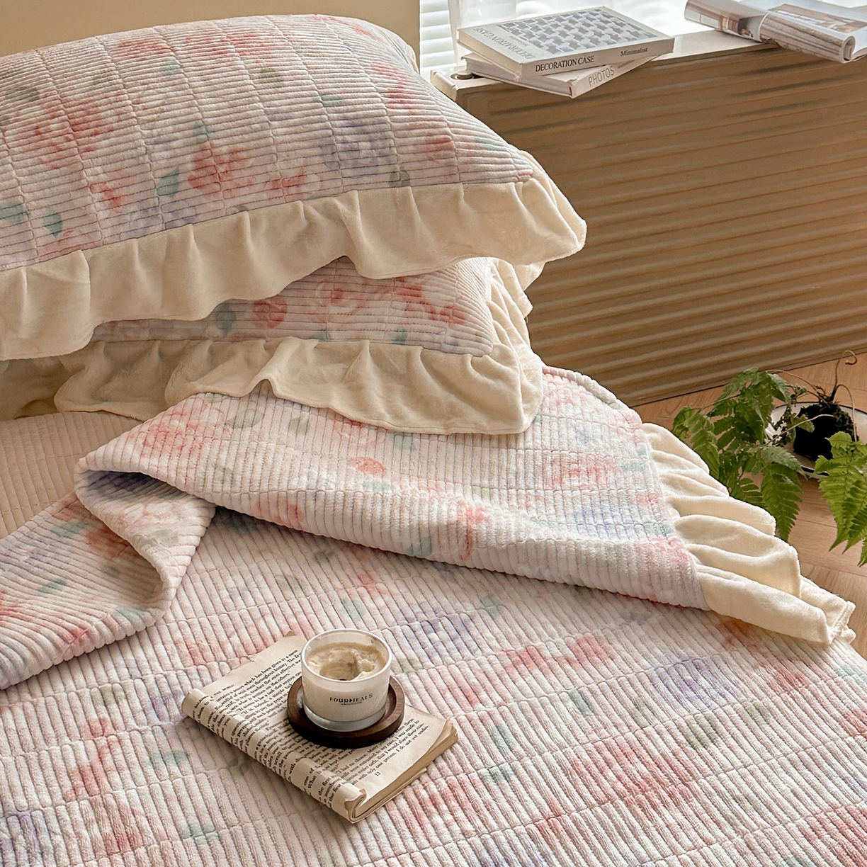 91家纺网 家纺一手货源 找家纺 桃心家居 2025新款韩版花边法式花卉碎花加厚牛奶绒多功能床盖单件单床盖床盖三件套单品 绒床盖-花边微朵粉