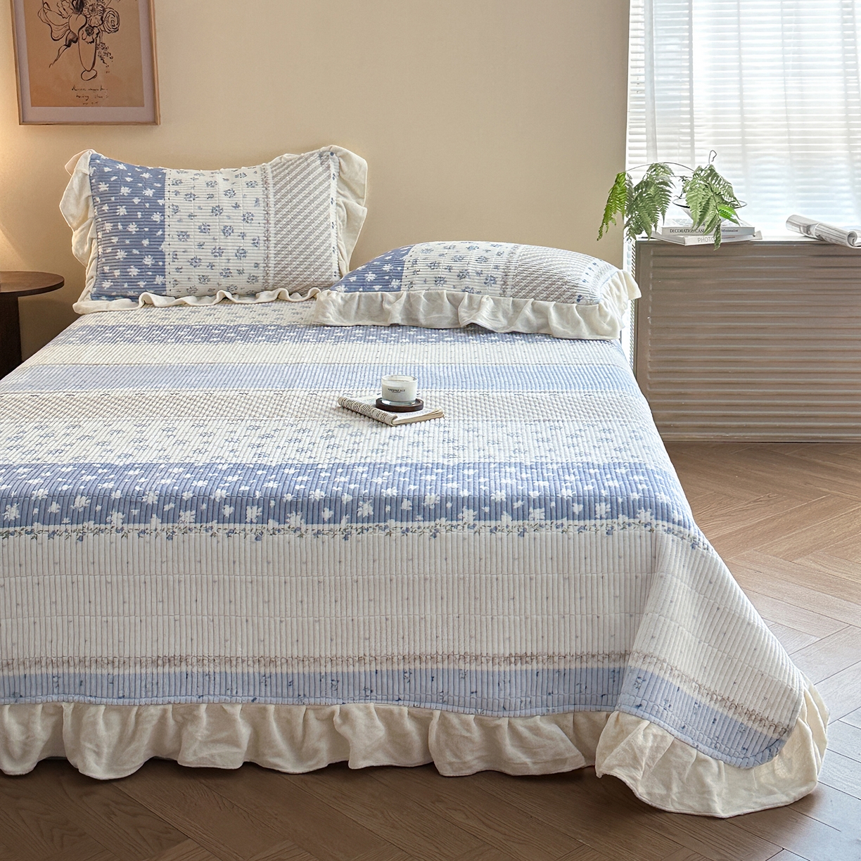 91家纺网 家纺一手货源 找家纺 桃心家居 2025新款韩版花边法式花卉碎花加厚牛奶绒多功能床盖单件单床盖床盖三件套单品 绒床盖-花边柠乐