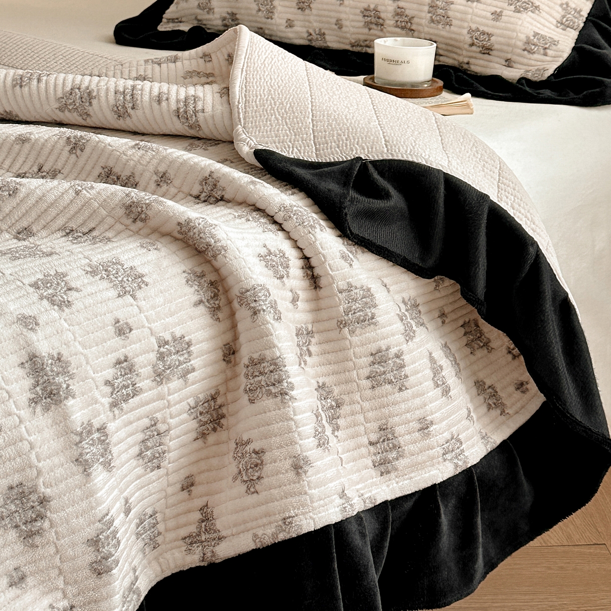 91家纺网 家纺一手货源 找家纺 桃心家居 2025新款韩版花边法式花卉碎花加厚牛奶绒多功能床盖单件单床盖床盖三件套单品 绒床盖-花边清香