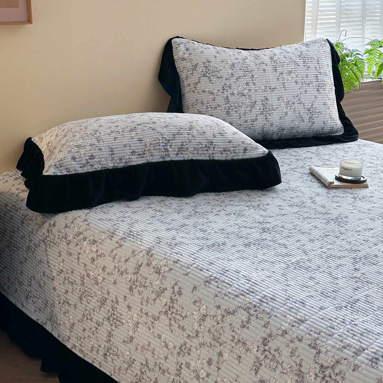 91家纺网 家纺一手货源 找家纺 桃心家居 2025新款韩版花边法式花卉碎花加厚牛奶绒多功能床盖单件单床盖床盖三件套单品 绒床盖-花边梦雅