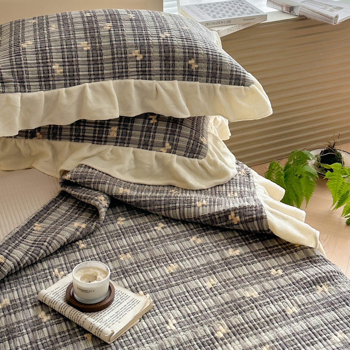 91家纺网 家纺一手货源 找家纺 桃心家居 2025新款韩版花边法式花卉碎花加厚牛奶绒多功能床盖单件单床盖床盖三件套单品 绒床盖-花边冬晚