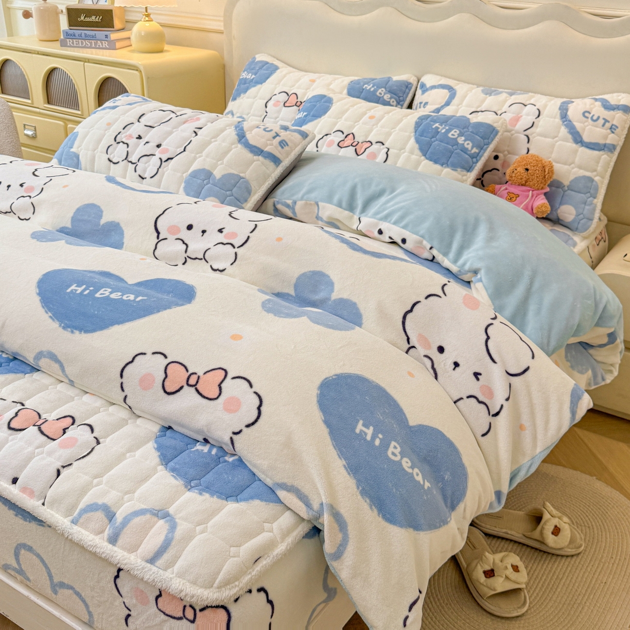 91家纺网 家纺一手货源 找家纺 LIFE.丽芙 2025秋冬新款A类牛奶绒加厚夹棉床笠+被套组合四件套 爱心小宠-蓝