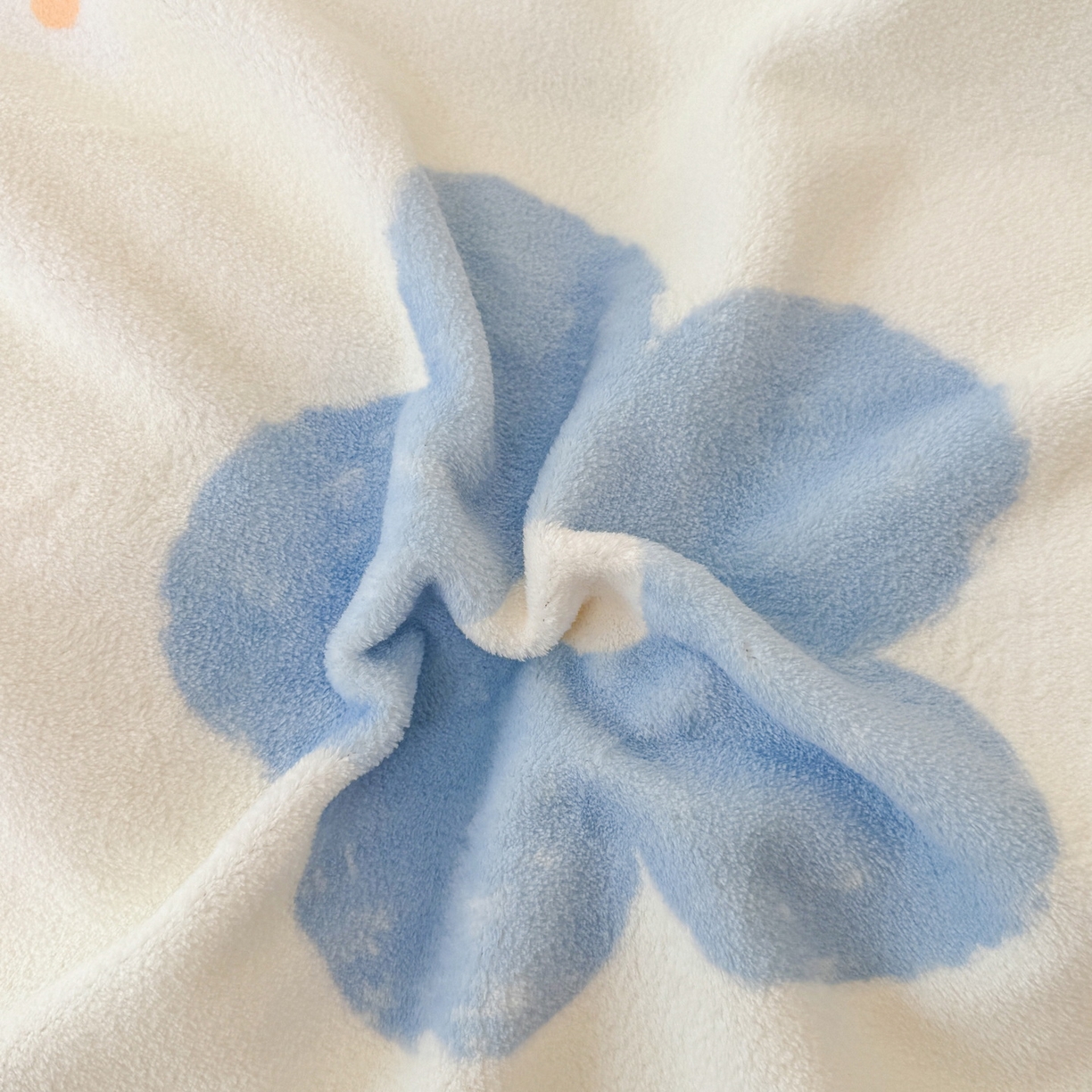 91家纺网 家纺一手货源 找家纺 LIFE.丽芙 2025秋冬新款A类牛奶绒加厚夹棉床笠+被套组合四件套 爱心小宠-蓝