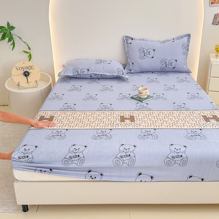 91家纺网 家纺一手货源 找家纺 梦舒阳 2025新款磨毛植物羊绒单床笠三件套单品床笠 嘟嘟熊