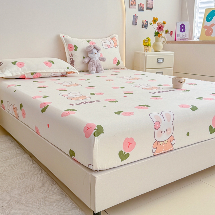 91家纺网 家纺一手货源 找家纺 梦舒阳 2025新款磨毛植物羊绒单床笠三件套单品床笠 粉玉金兔