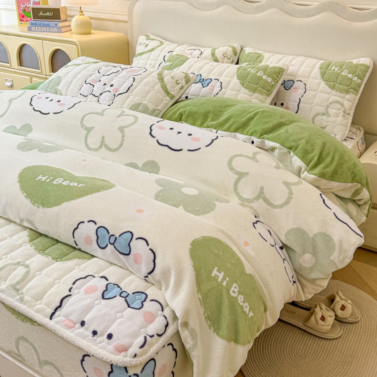 91家纺网 家纺一手货源 找家纺 LIFE.丽芙 2025秋冬新款A类牛奶绒加厚夹棉床笠+被套组合四件套 爱心小宠-绿