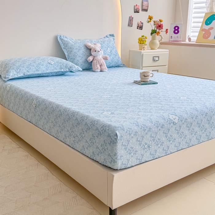 91家纺网 家纺一手货源 找家纺 梦舒阳 2025新款磨毛植物羊绒单床笠三件套单品床笠 小熊日记