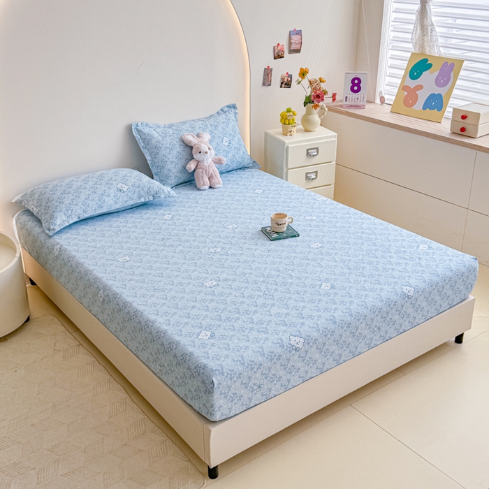 91家纺网 家纺一手货源 找家纺 梦舒阳 2025新款磨毛植物羊绒单床笠三件套单品床笠 小熊日记