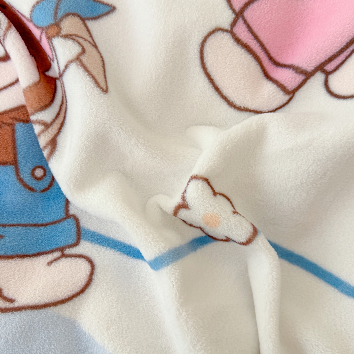 91家纺网 家纺一手货源 找家纺 LIFE.丽芙 2025秋冬新款A类牛奶绒加厚夹棉床笠+被套组合四件套 布布乐园