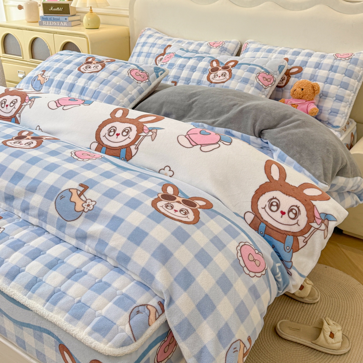 91家纺网 家纺一手货源 找家纺 LIFE.丽芙 2025秋冬新款A类牛奶绒加厚夹棉床笠+被套组合四件套 布布乐园