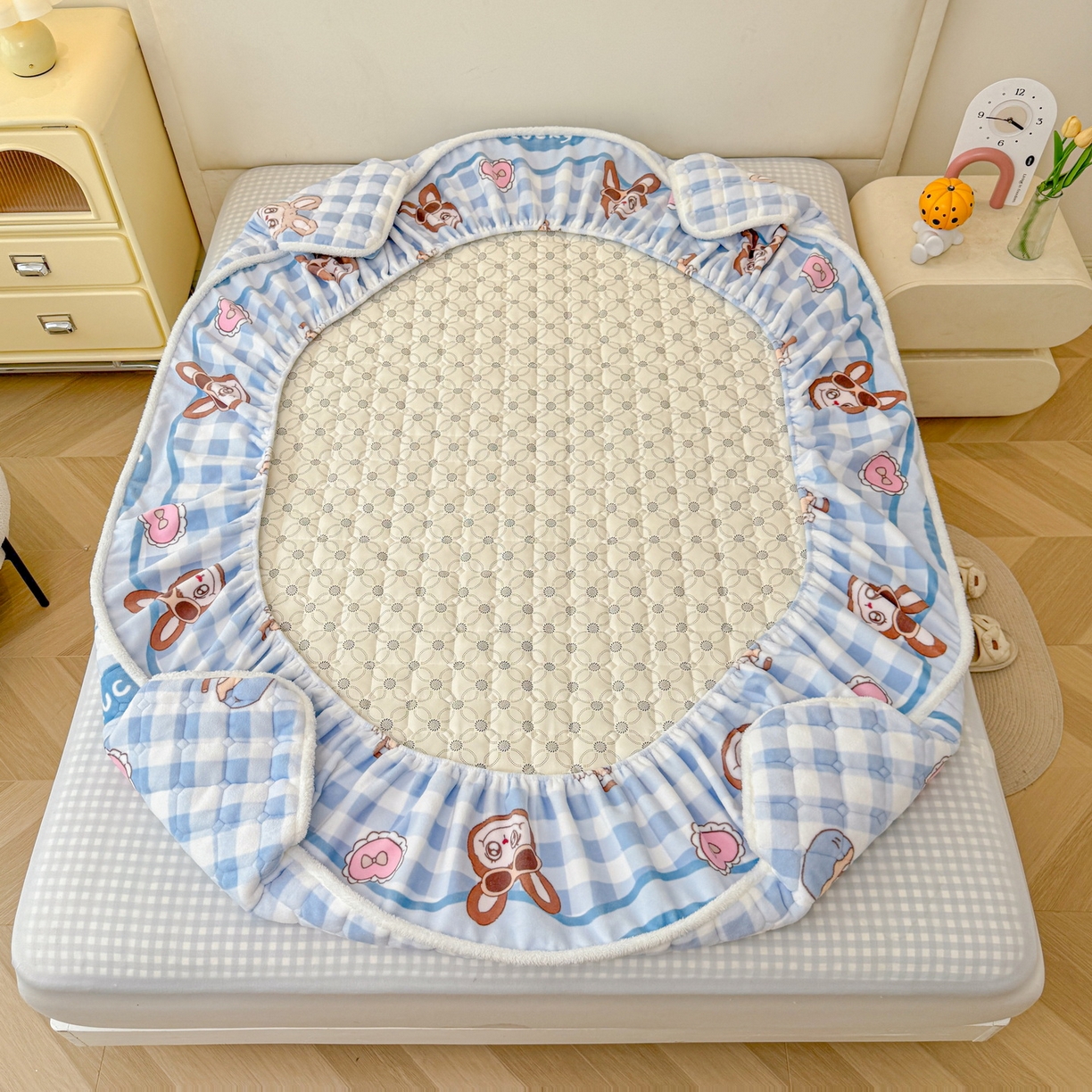 91家纺网 家纺一手货源 找家纺 LIFE.丽芙 2025秋冬新款A类牛奶绒加厚夹棉床笠+被套组合四件套 布布乐园