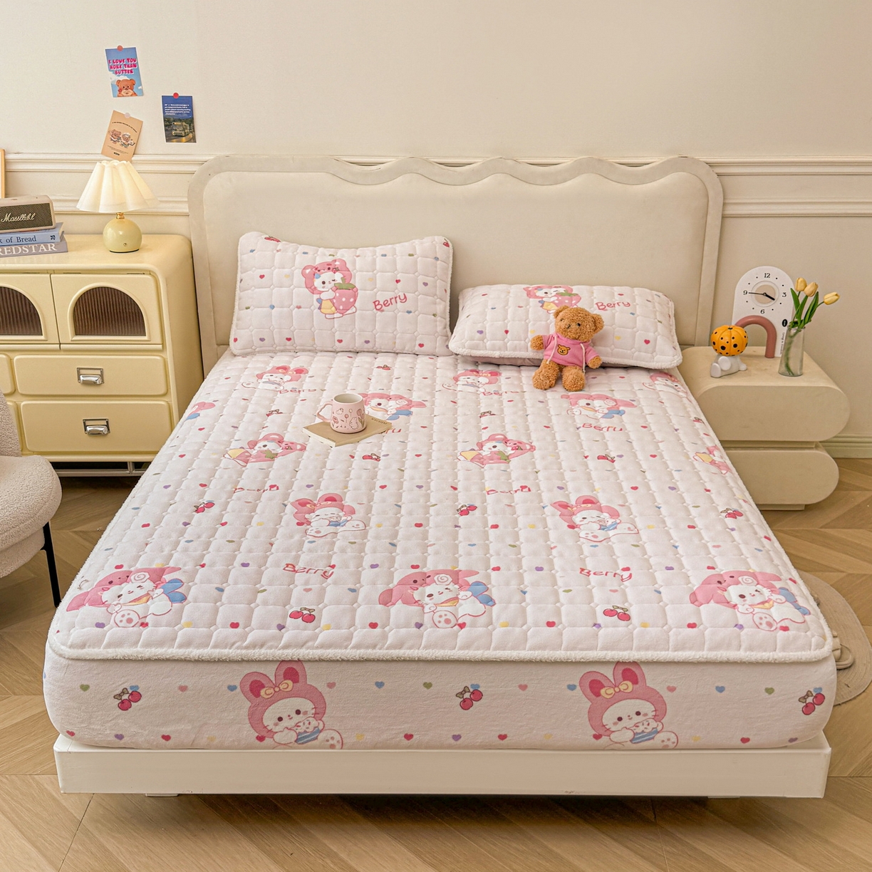 91家纺网 家纺一手货源 找家纺 LIFE.丽芙 2025秋冬新款A类牛奶绒加厚夹棉床笠+被套组合四件套 乖乖喵