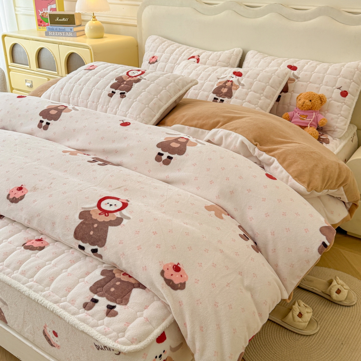 91家纺网 家纺一手货源 找家纺 LIFE.丽芙 2025秋冬新款A类牛奶绒加厚夹棉床笠+被套组合四件套 小伙伴