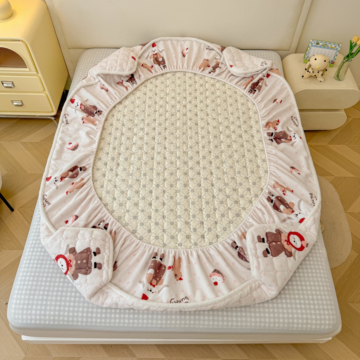 91家纺网 家纺一手货源 找家纺 LIFE.丽芙 2025秋冬新款A类牛奶绒加厚夹棉床笠+被套组合四件套 小伙伴