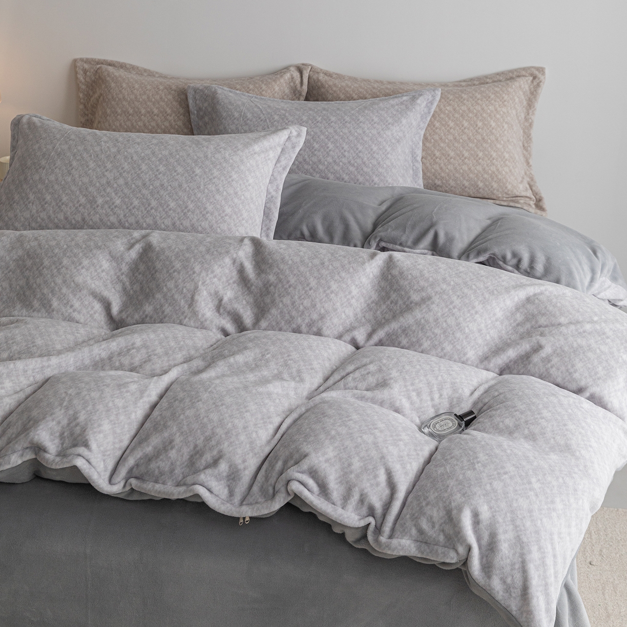 91家纺网 家纺一手货源 找家纺 （总）锦罗绣 2025新款牛奶绒肌理纹单被套