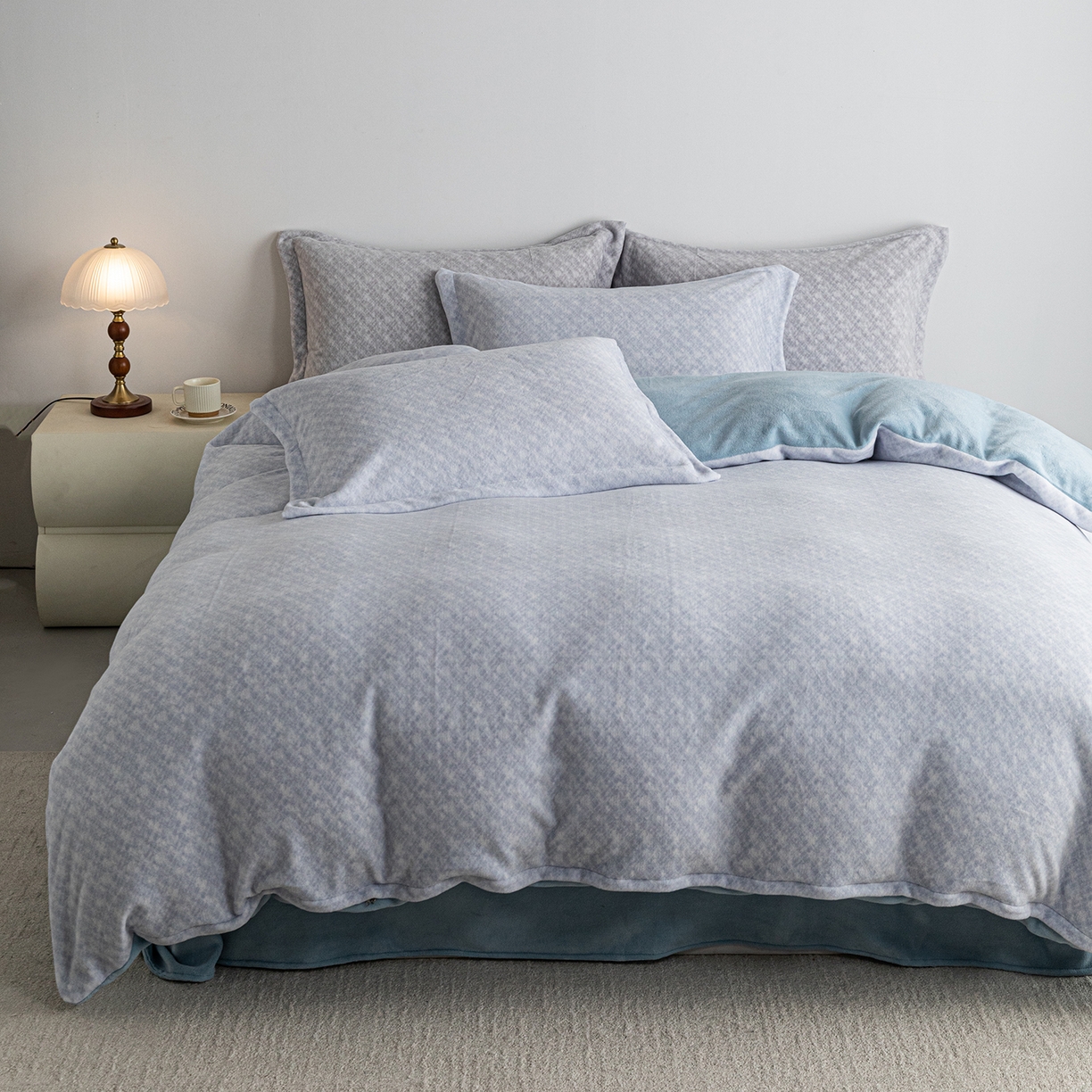 91家纺网 家纺一手货源 找家纺 锦罗绣 2025新款牛奶绒肌理纹单被套 肌理纹-蓝