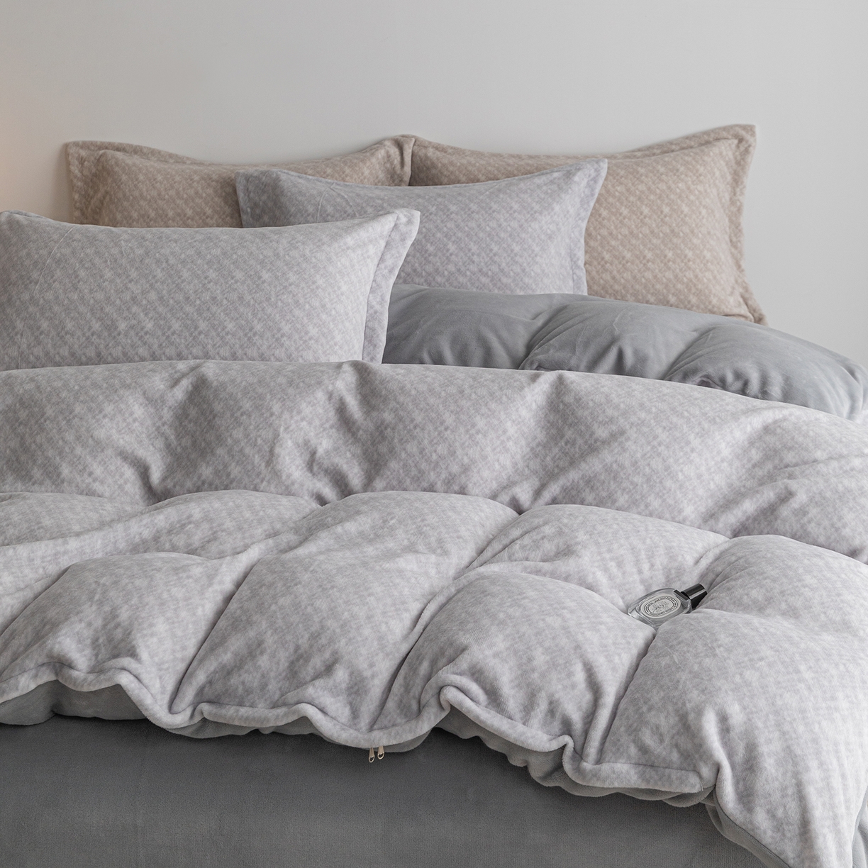 91家纺网 家纺一手货源 找家纺 （总）锦罗绣 2025新款牛奶绒肌理纹单被套