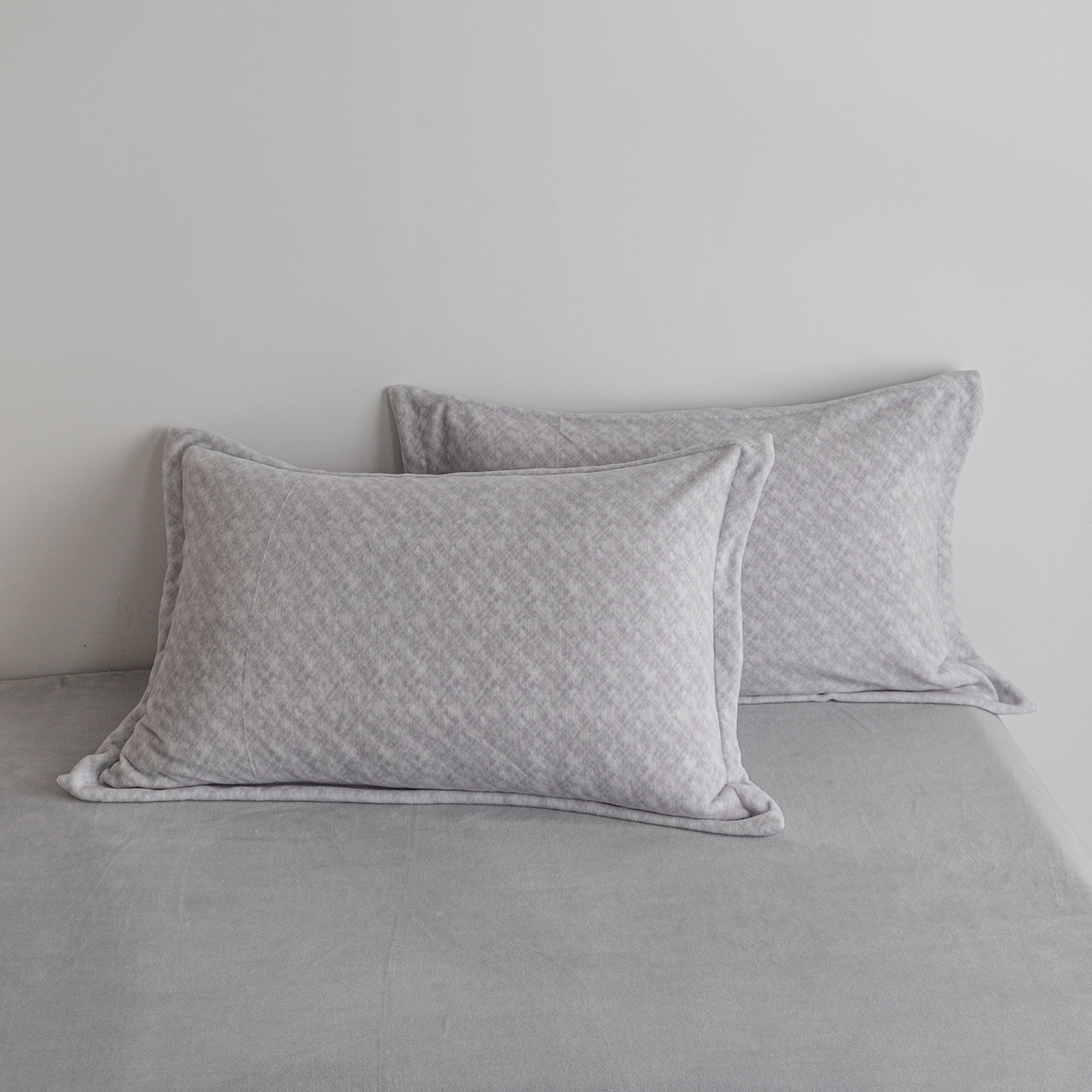 91家纺网 家纺一手货源 找家纺 锦罗绣 2025新款牛奶绒肌理纹单被套 肌理纹-灰