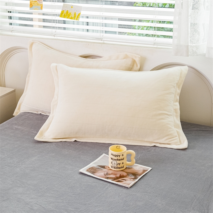 91家纺网 家纺一手货源 找家纺 锦罗绣 2025新款牛奶绒肌理纹单被套 米白拼灰