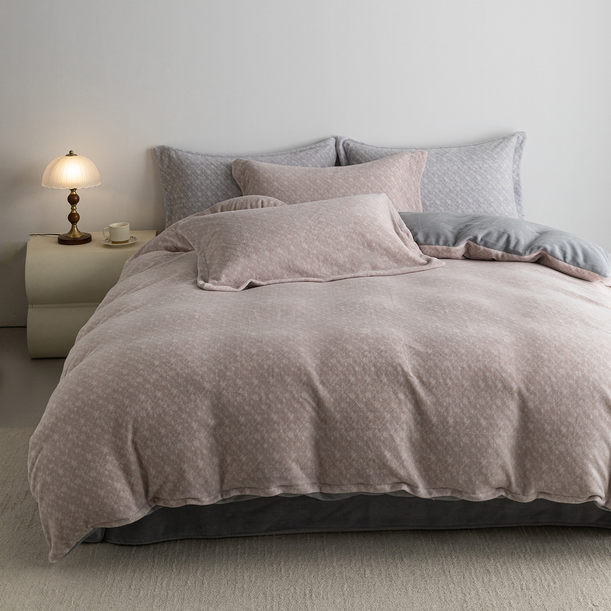 91家纺网 家纺一手货源 找家纺 锦罗绣 2025新款牛奶绒肌理纹单被套 肌理纹-咖