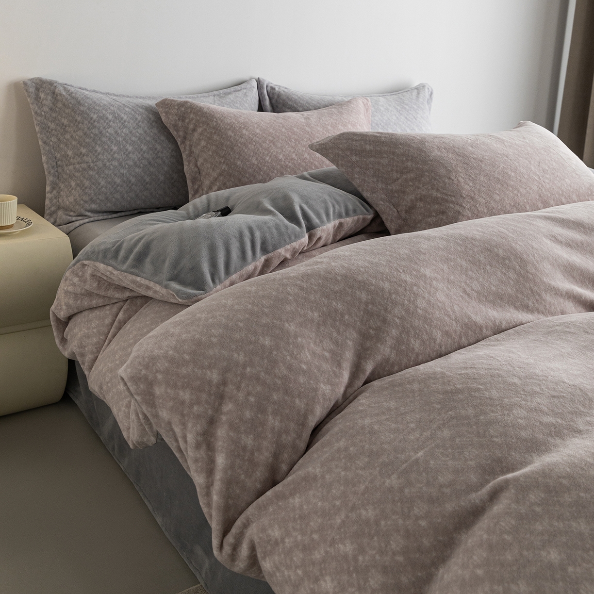 91家纺网 家纺一手货源 找家纺 锦罗绣 2025新款牛奶绒肌理纹单被套 肌理纹-咖