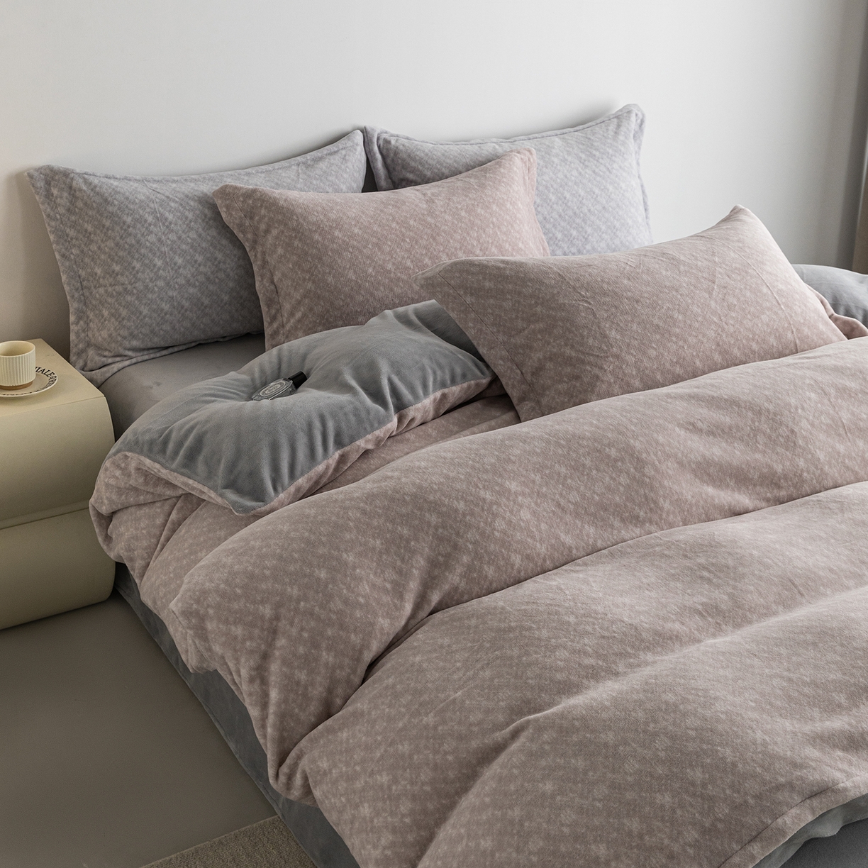 91家纺网 家纺一手货源 找家纺 锦罗绣 2025新款牛奶绒肌理纹单被套 肌理纹-咖