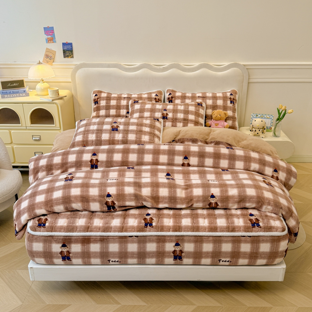 91家纺网 家纺一手货源 找家纺 LIFE.丽芙 2025秋冬新款A类牛奶绒加厚夹棉床笠+被套组合四件套 芭乐