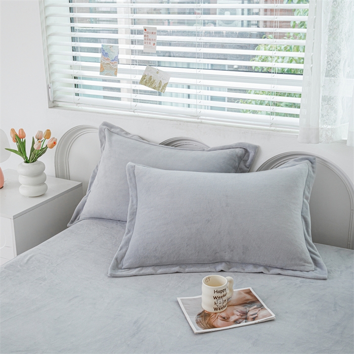 91家纺网 家纺一手货源 找家纺 锦罗绣 2025新款牛奶绒肌理纹四件套 浅灰