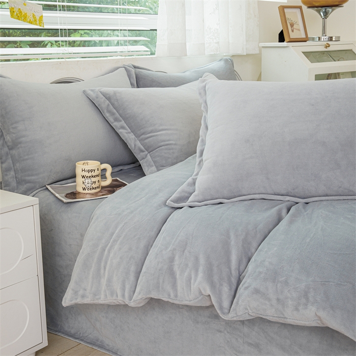 91家纺网 家纺一手货源 找家纺 锦罗绣 2025新款牛奶绒肌理纹四件套 浅灰