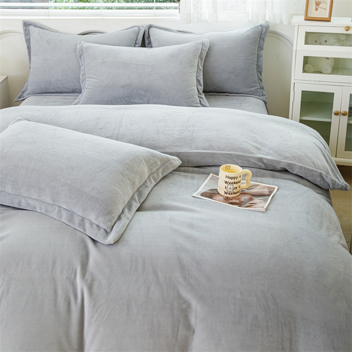 91家纺网 家纺一手货源 找家纺 锦罗绣 2025新款牛奶绒肌理纹四件套 浅灰