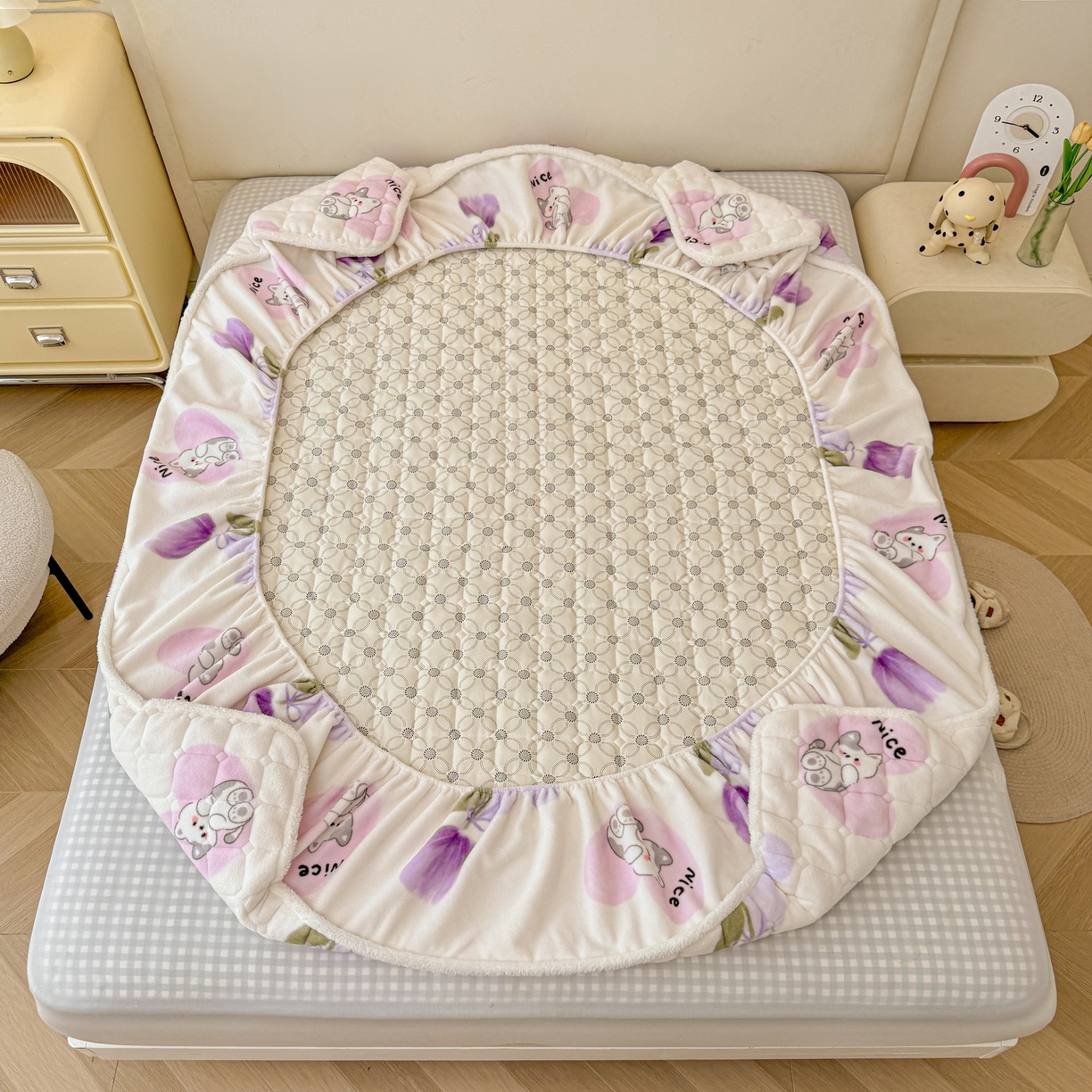 91家纺网 家纺一手货源 找家纺 LIFE.丽芙 2025秋冬新款A类牛奶绒加厚夹棉床笠+被套组合四件套 花语