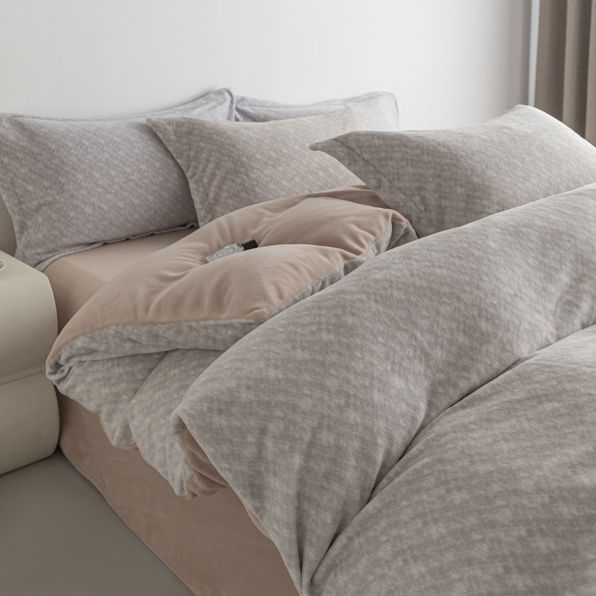 91家纺网 家纺一手货源 找家纺 锦罗绣 2025新款牛奶绒肌理纹四件套 肌理纹-棕