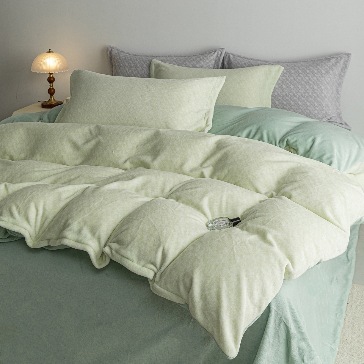 91家纺网 家纺一手货源 找家纺 锦罗绣 2025新款牛奶绒肌理纹四件套 肌理纹-绿