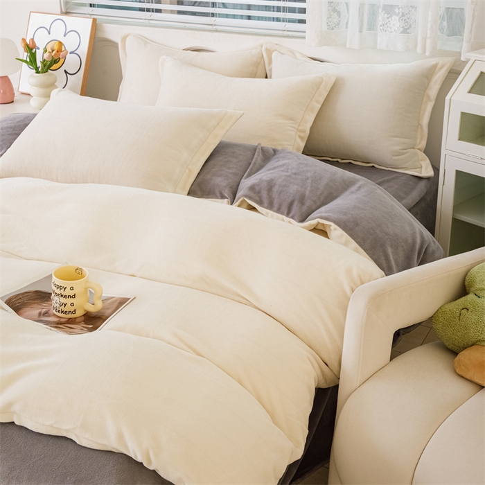 91家纺网 家纺一手货源 找家纺 锦罗绣 2025新款牛奶绒肌理纹四件套 米白拼灰