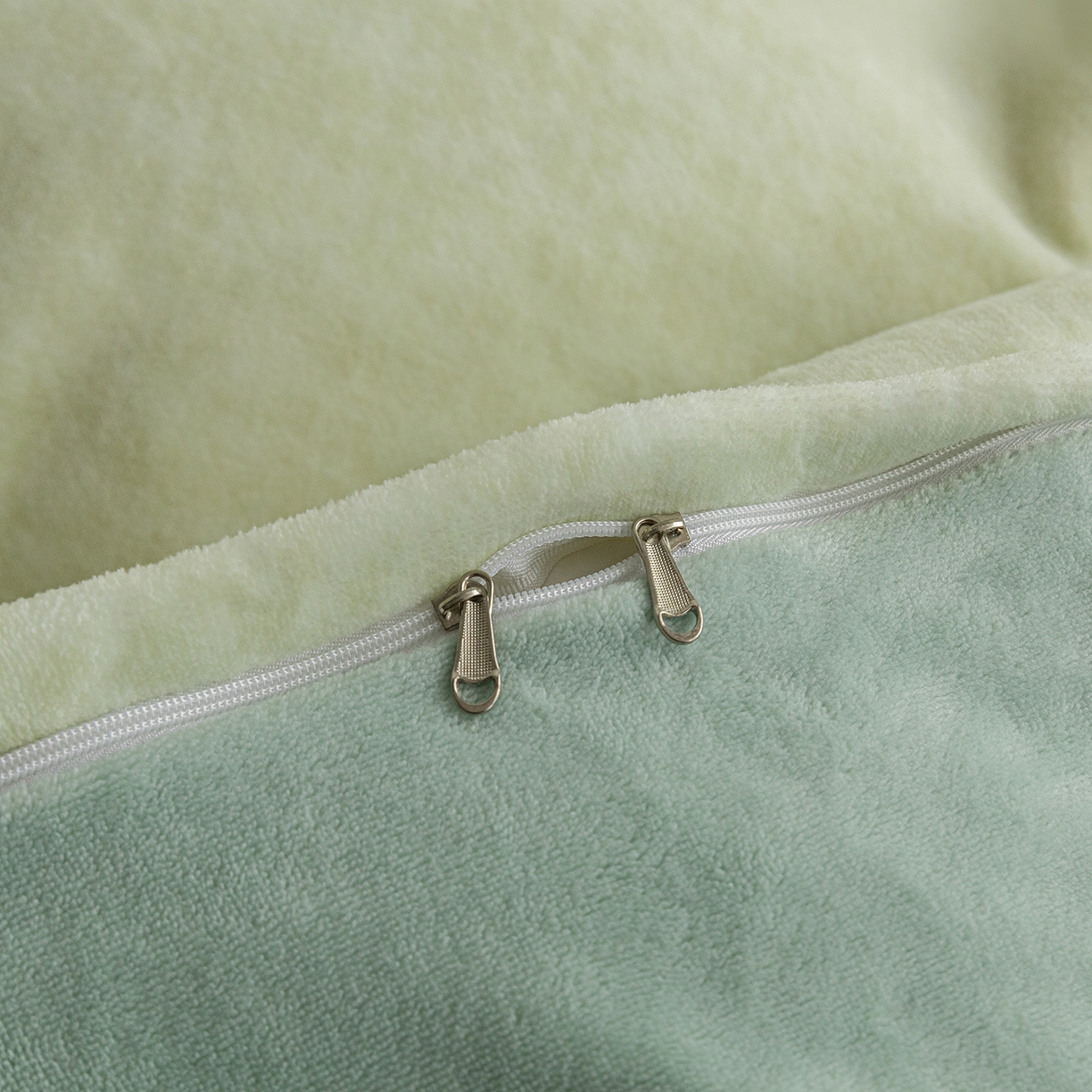 91家纺网 家纺一手货源 找家纺 锦罗绣 2025新款牛奶绒肌理纹四件套 肌理纹-绿