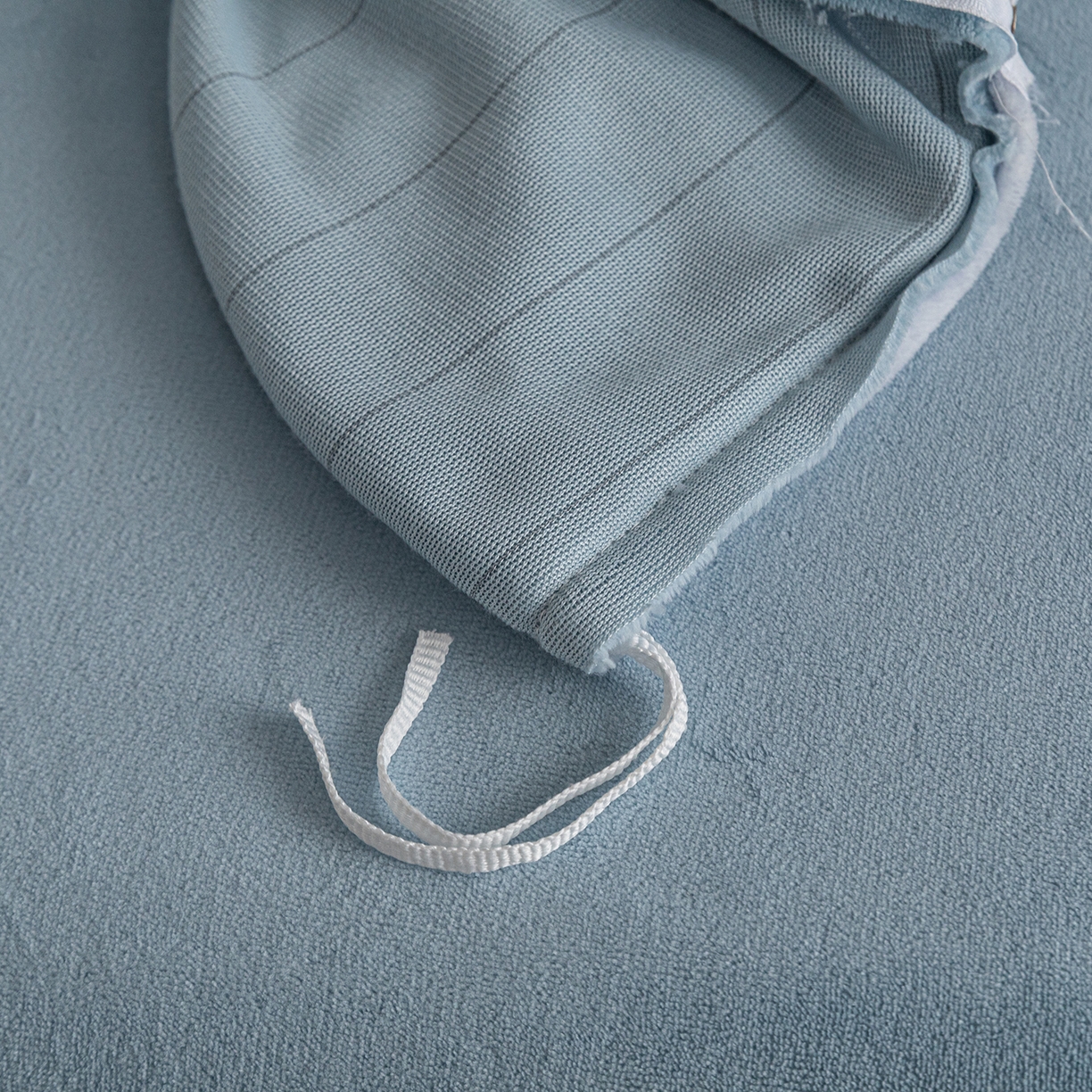 91家纺网 家纺一手货源 找家纺 锦罗绣 2025新款牛奶绒肌理纹四件套 肌理纹-蓝