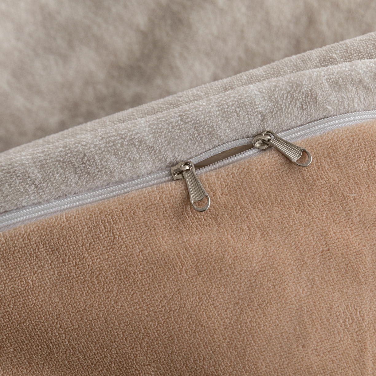 91家纺网 家纺一手货源 找家纺 锦罗绣 2025新款牛奶绒肌理纹四件套 肌理纹-棕